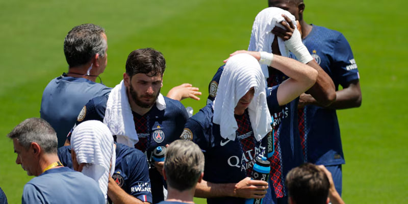 Thách thức trong thời tiết tại FIFA CLUB WC